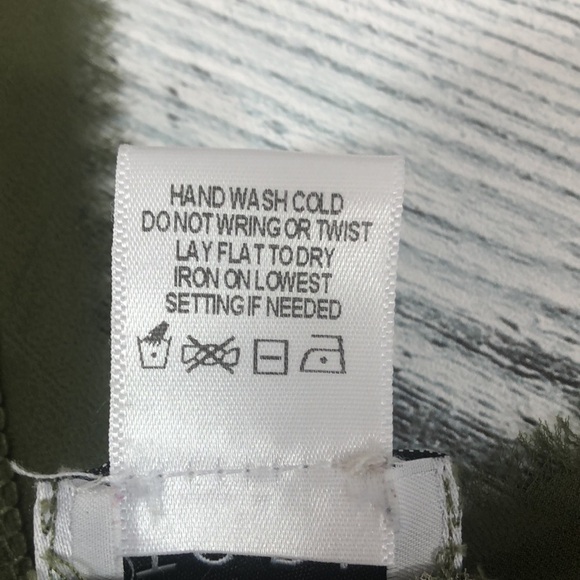 Tobi Boho Double V-Neck Tank Top Medium - Picture 7 of 9